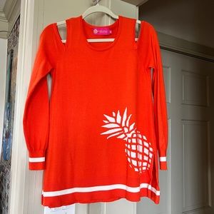 MACBETH Collection by Margaret Joseph medium knit peekaboo sleeve, Medium.